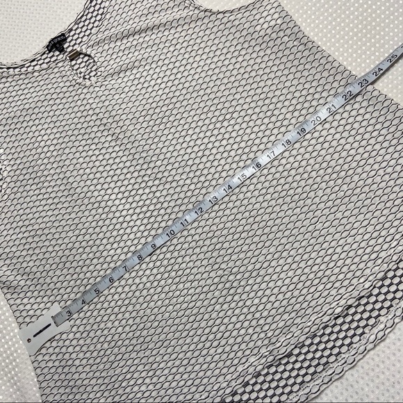 𝅺AVA & Grace Sleeveless Top - Picture 4 of 7